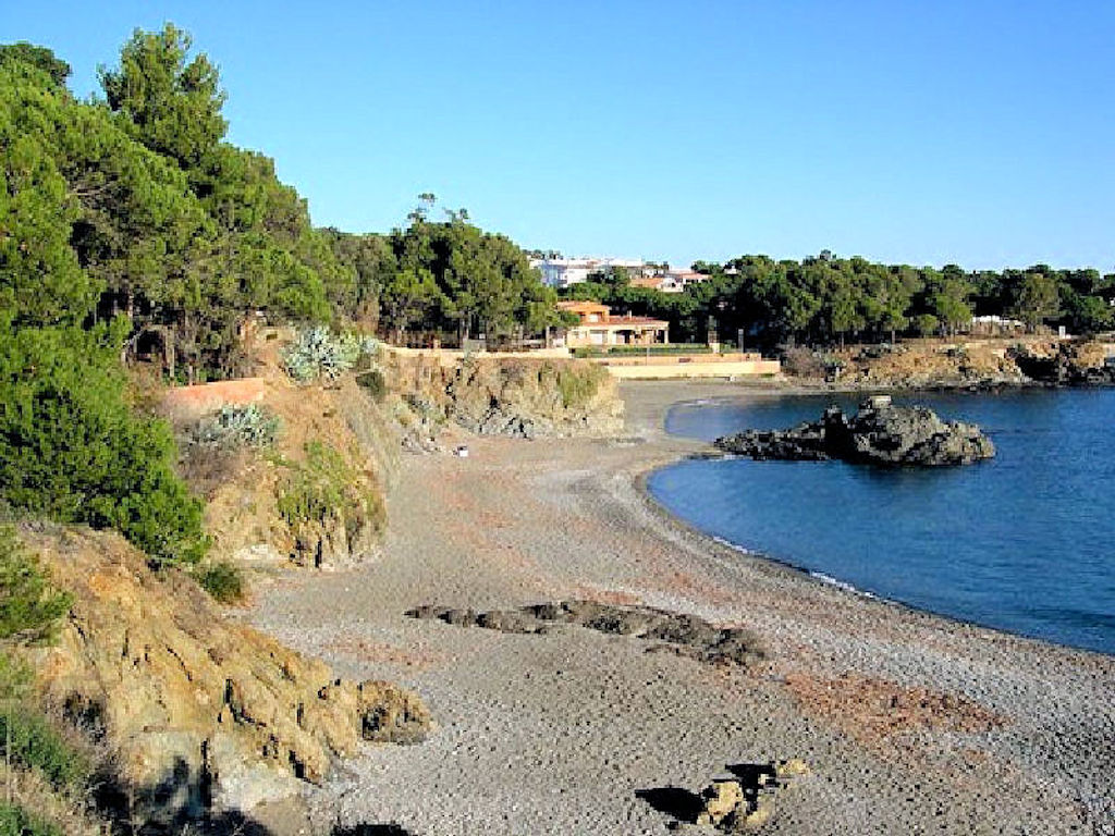 Reserva tus vacaciones en Llançà y El Port de la Selva.