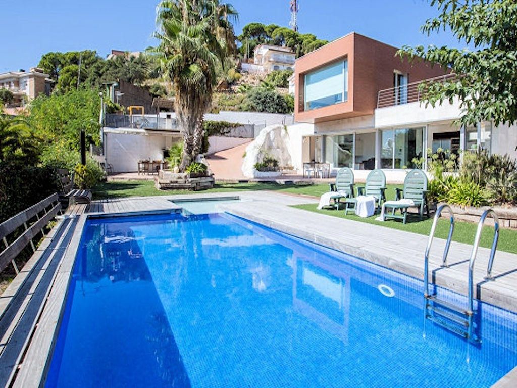 LL 838 Exklusive Ferienvilla für 8 Personen mit privatem Pool und Meerblick bei Lloret de Mar an der Costa Brava 