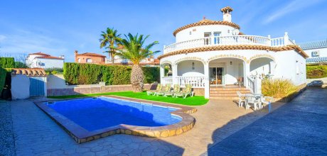 MM 919 Holiday villa for 10 persons with a private pool and sea views in Miami Playa on the Costa Dorada