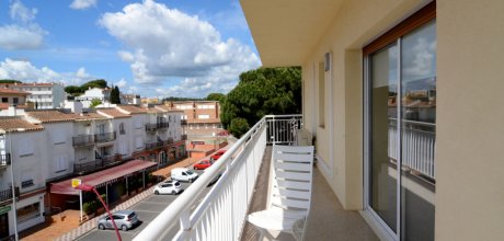 EC 111/2 Apartment for 4/6 persons in l'Escala on the Costa Brava