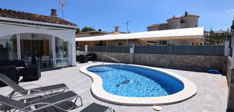 AM 609 Ferienvilla für 6 Personen mit privatem Pool in Empuriabrava an der Costa Brava