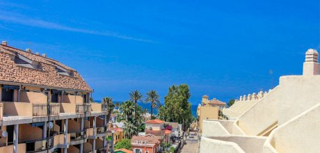 DE 121/4 Strandnahe Ferienwohnung für 4 Personen mit Gemeinschafts-Pool in Dénia an der Costa Blanca
