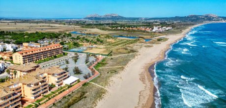 PP 128/2 Appartement moderne pour 5 personnes au 1er rang de la plage avec piscine et vue mer sur Playa de Pals sur la Costa Brava