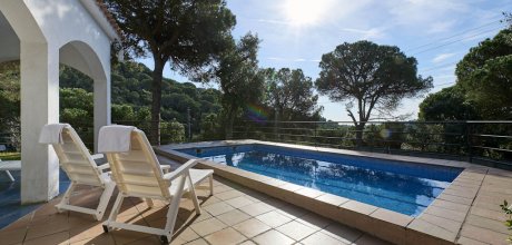 LL 802 Villa pour 7 personnes avec piscine privée en Espagne sur la Costa Brava près de Lloret de Mar