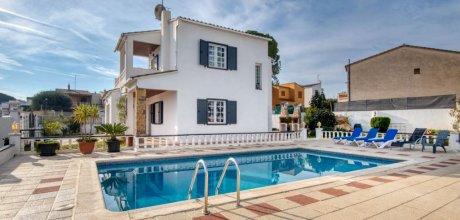 EC 625 Moderne Ferienvilla für 6 Personen mit privatem Pool in l'Escala an der Costa Brava in Spanien