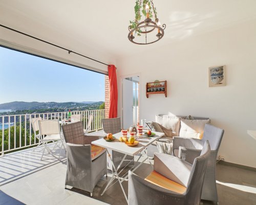 Modernes Appartement an der Costa Brava mieten