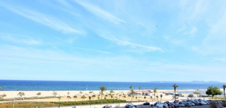 AM 118/4 Ferienwohnung für 4/5 Personen mit Schwimmbad direkt am Strand von Empuriabrava an der Costa Brava