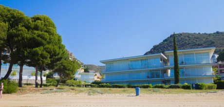 RS 122/3 Ferienwohnung für 4 Personen mit Schwimmbad am Strand von Rosas an der Costa Brava