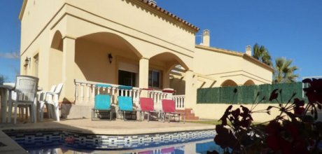 ED 615 Moderne Ferienvilla für 6 Personen Strand in 300m mit privatem Pool in Riumar im Ebro Delta an der Costa Dorada