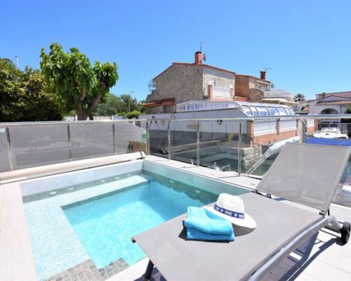 Ferienhaus Empuriabrava am Kanal mit Anlegesteg