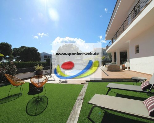 Modernes Ferienhaus, nur 250m vom Strand
