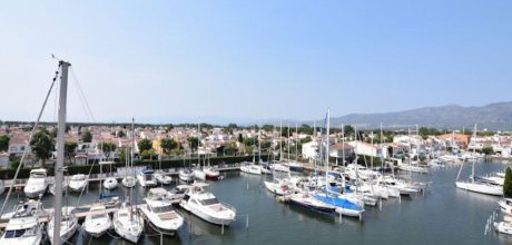 AM 103/1 Appartement pour 2 personnes à la marina d'Empuriabrava sur la Costa Brava