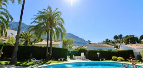 DE 325/4 Maison de vacances moderne pour 8 personnes avec connexion à un parc de vacances avec piscine à Dénia sur la Costa Blanca