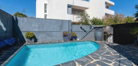 LA 149 Modern apartment for 6 persons with private pool in Llançà on the Costa Brava