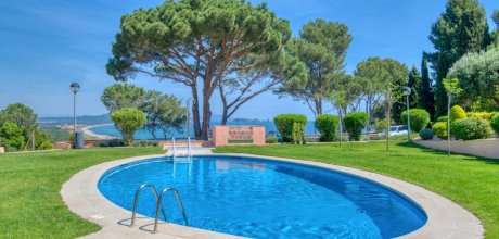 PP 131/4 Modern holiday apartment for 6 persons with swimming pool in Sa Riera on the Costa Brava