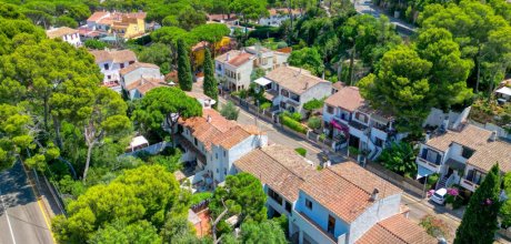 PP 288 Renovated fisherman's house for 8 persons at Playa de Pals on the Costa Brava in Spain