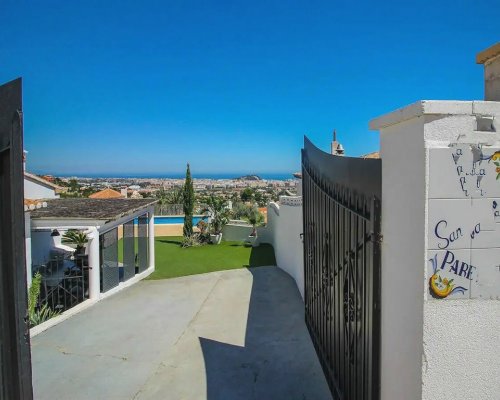 Ferienvilla in Denia Costa Blanca mit privatem Pool und Meerblick für 8 Personen mieten