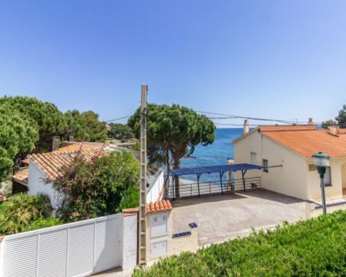 Holiday homes Costa Brava on the beach