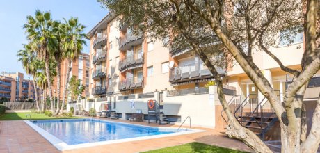 LL 111/2 Ferienwohnung für 2/4 Personen mit Schwimmbad in Lloret de Mar Fenals an der Costa Brava