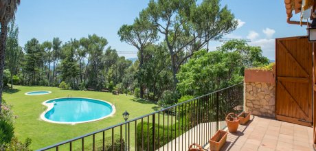 PA 305/2 Ferienhaus für 6 Personen mit Schwimmbad in Llafranc an der Costa Brava